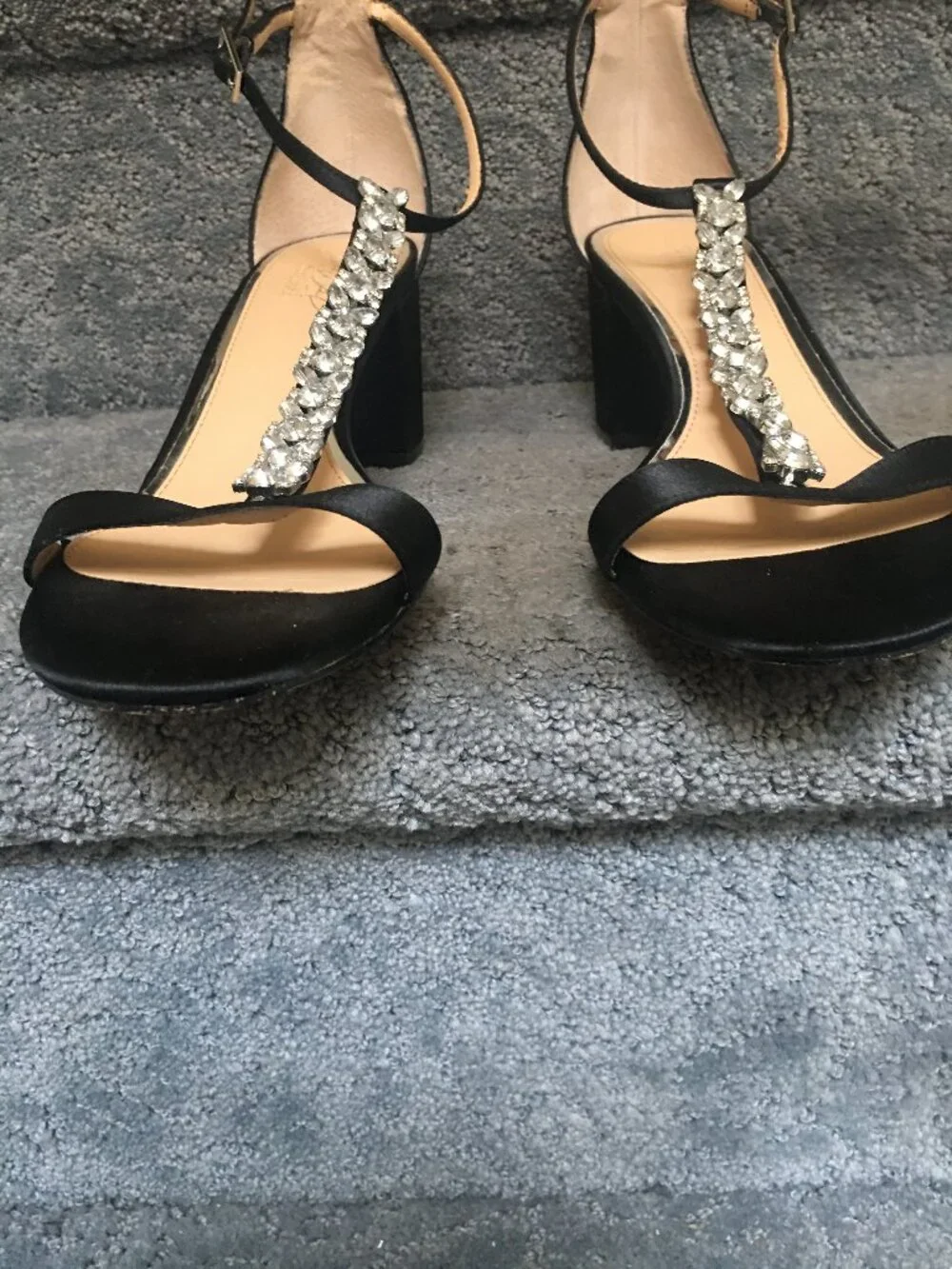 Women's Badgley Mischka Jewel T-Strap Metallic Formal Dress Sandals Size 9, EUC